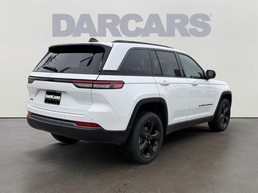 Bright White Clearcoat 2026 Jeep Grand Cherokee Limited