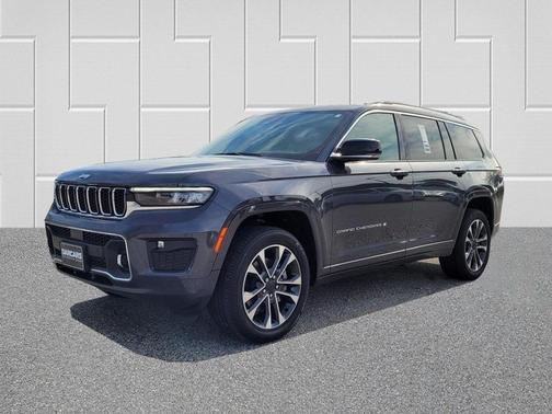 Photo 2 of 37 of 2021 Jeep Grand Cherokee L Overland