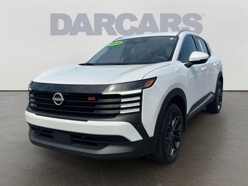 Aspen White Tricoat 2025 Nissan Kicks SR