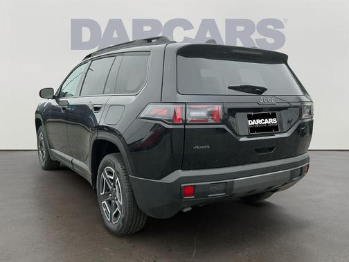 Diamond Black Crystal Pearlcoat 2026 Jeep Cherokee Limited