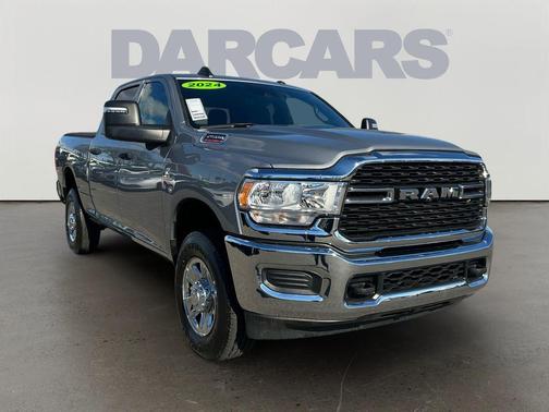 2024 RAM 2500 Tradesman Crew Cab 4x4 6'4' Box
