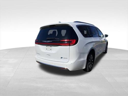 2023 Chrysler Pacifica Hybrid Limited