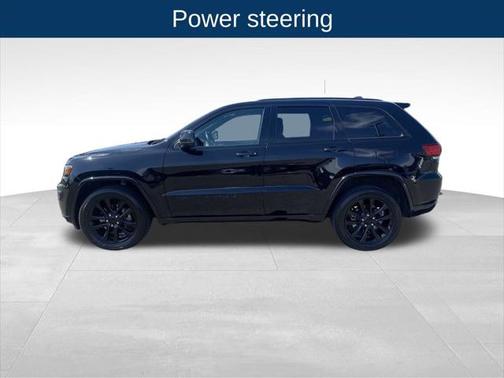 2022 Jeep Grand Cherokee Laredo