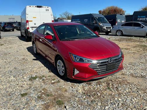 2019 Hyundai ELANTRA SE