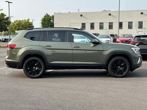 2025 Volkswagen Atlas 2.0T SE w/Technology 4MOTION