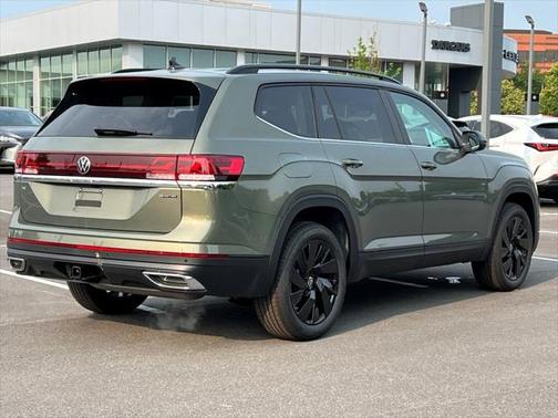 2025 Volkswagen Atlas 2.0T SE w/Technology 4MOTION