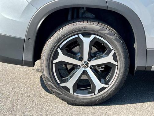 2025 Volkswagen Tiguan 2.0T SE 4MOTION