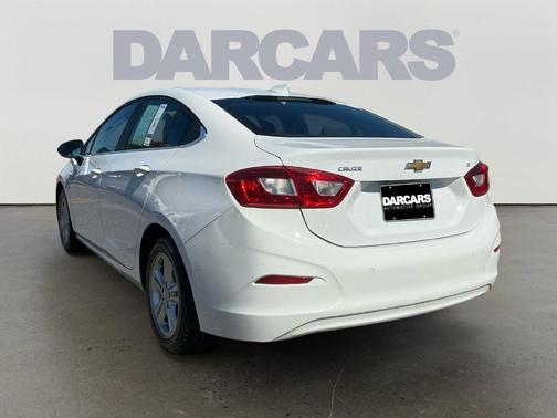 Summit White 2016 Chevrolet Cruze LT Auto
