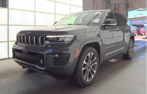 Baltic Gray Metallic Clearcoat 2022 Jeep Grand Cherokee Overland
