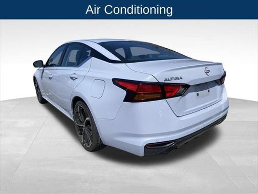2023 Nissan Altima SR FWD