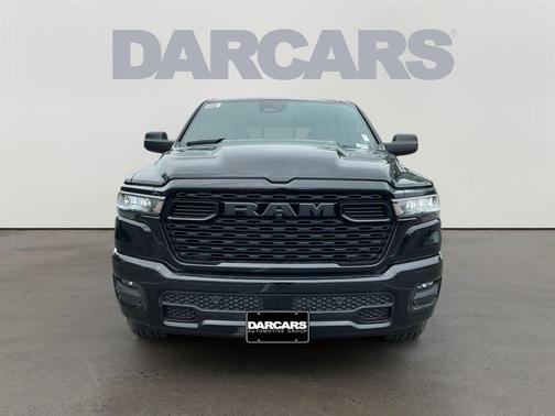 Diamond Black Crystal Pearlcoat 2026 RAM 1500 Express