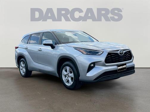 Celestial Silver Metallic 2023 Toyota Highlander LE