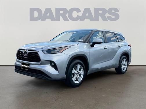 Celestial Silver Metallic 2023 Toyota Highlander LE