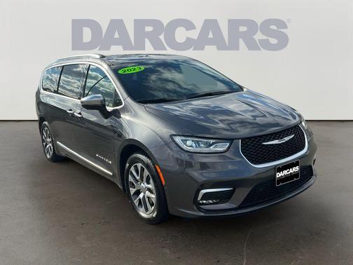 2023 Chrysler Pacifica L