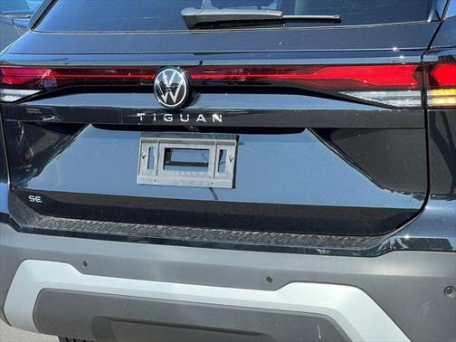 2025 Volkswagen Tiguan 2.0T SE