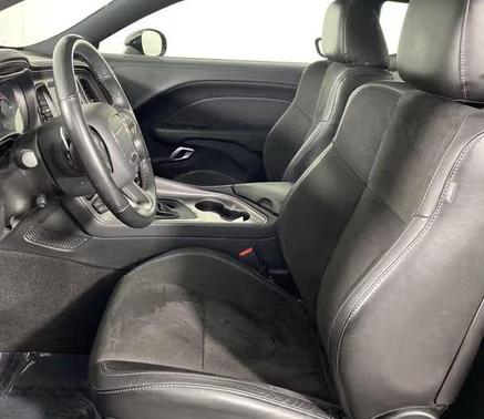 Pitch Black Clearcoat 2023 Dodge Challenger GT