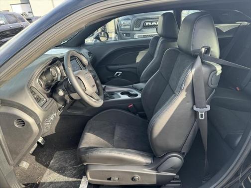 Pitch Black Clearcoat 2023 Dodge Challenger GT