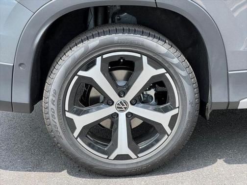 2025 Volkswagen Tiguan 2.0T SE 4MOTION