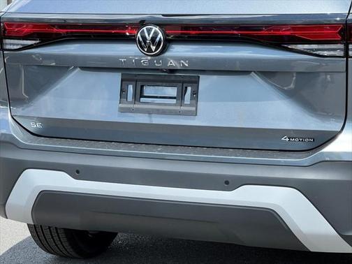 2025 Volkswagen Tiguan 2.0T SE 4MOTION