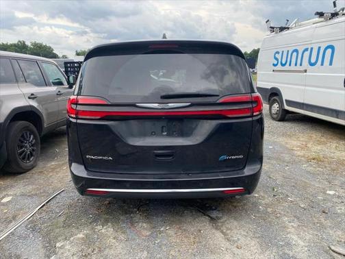 2022 Chrysler Pacifica Hybrid Limited