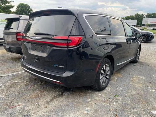 2022 Chrysler Pacifica Hybrid Limited
