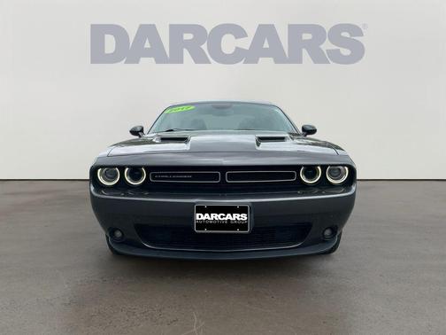 Granite Pearlcoat 2017 Dodge Challenger GT