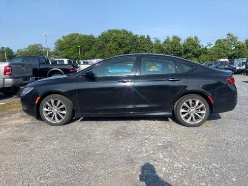 2016 Chrysler 200 S