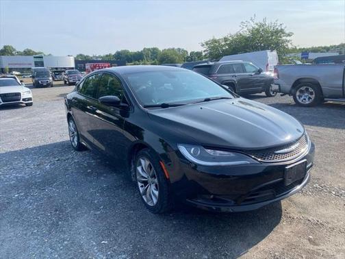 2016 Chrysler 200 S