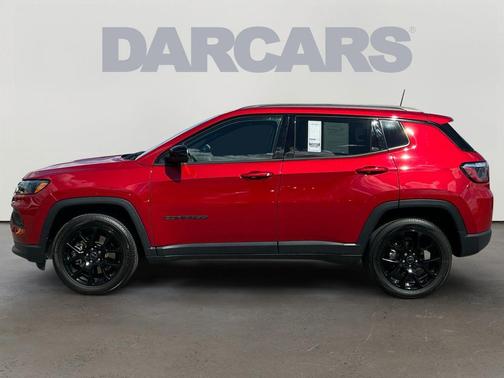 Red Hot Pearlcoat 2025 Jeep Compass Latitude