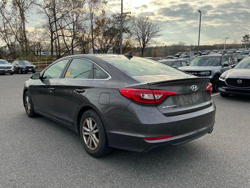 2016 Hyundai SONATA SE