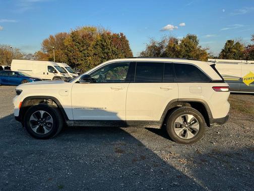 2023 Jeep Grand Cherokee 4xe Base