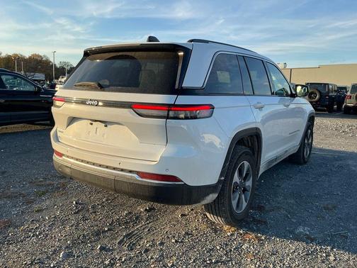 2023 Jeep Grand Cherokee 4xe Base