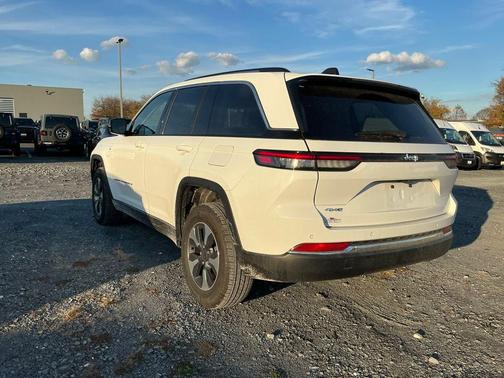 2023 Jeep Grand Cherokee 4xe Base