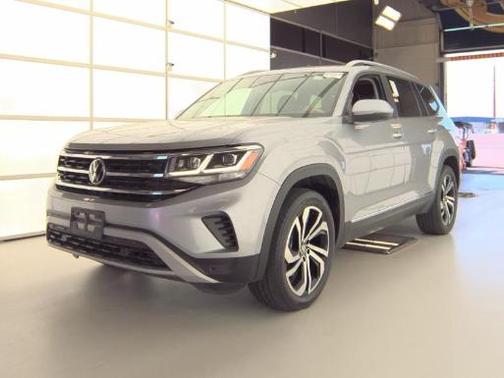Silver Metallic 2022 Volkswagen Atlas 2.0T SEL