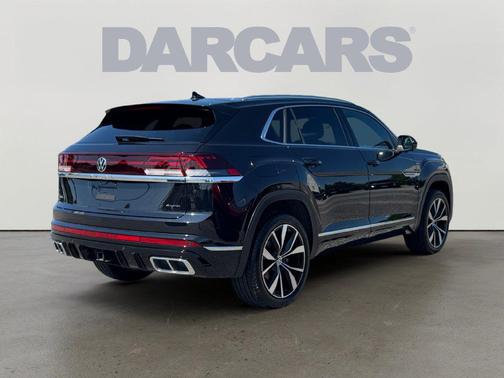 Deep Black Pearl 2025 Volkswagen Atlas Cross Sport 2.0T SEL Premium