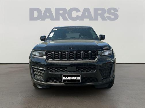 Diamond Black Crystal Pearlcoat 2026 Jeep Grand Cherokee Altitude