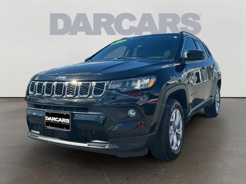 Diamond Black Crystal Pearlcoat 2025 Jeep Compass Latitude