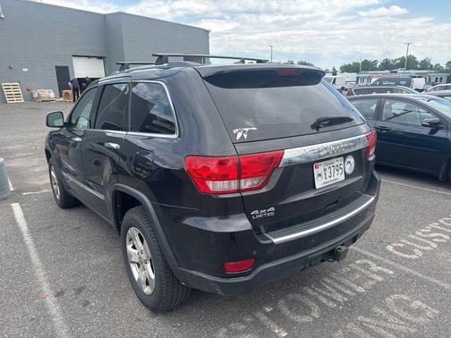Brilliant Black Crystal Pearlcoat 2012 Jeep Grand Cherokee Limited