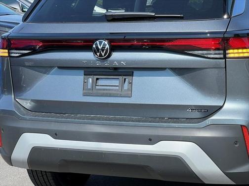 2025 Volkswagen Tiguan 2.0T SE 4MOTION