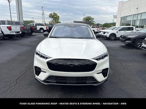 Star White Metallic Tri-Coat 2025 Ford Mustang Mach-E Premium