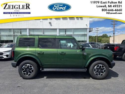 Eruption Green Metallic 2025 Ford Bronco Outer Banks