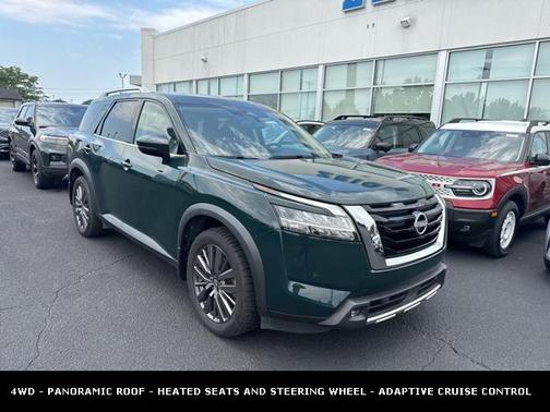 2022 Nissan Pathfinder SL 4WD