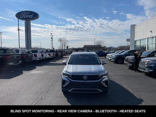 2024 Volkswagen Taos 1.5T SE