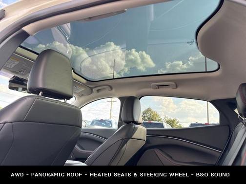 2025 Ford Mustang Mach-E Premium