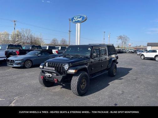 Black Clearcoat 2021 Jeep Gladiator Willys 4x4