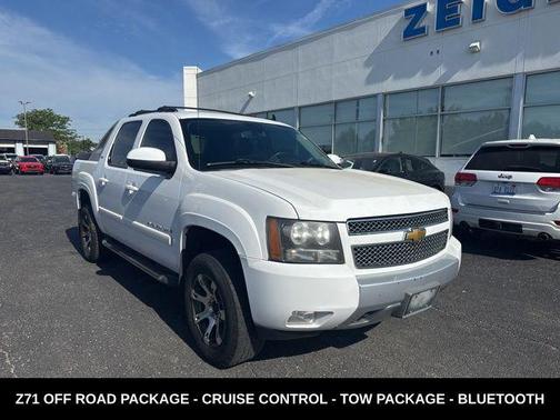 Summit White 2009 Chevrolet Avalanche 1500 LT