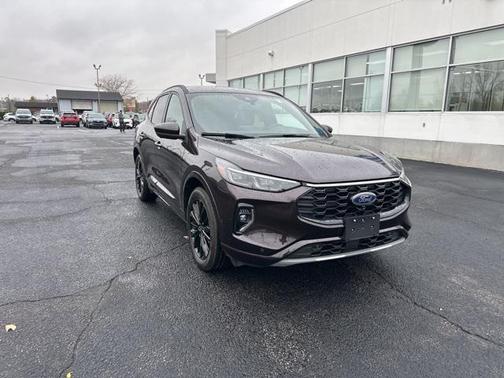 2023 Ford Escape ST-Line Elite