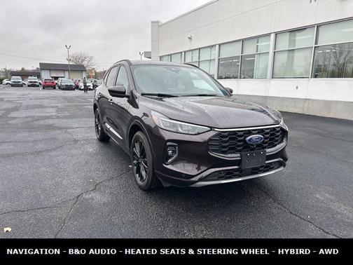 2023 Ford Escape ST-Line Elite