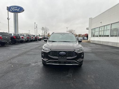 2023 Ford Escape ST-Line Elite