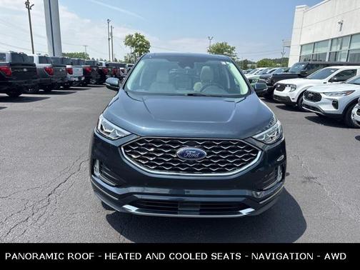 2022 Ford Edge Titanium